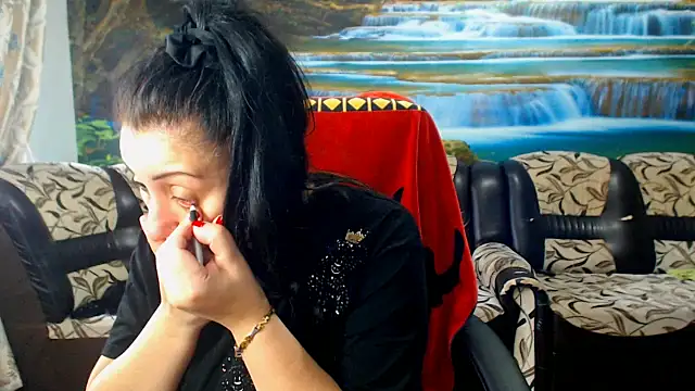 MoistMady online show from February 24, 6:25 am