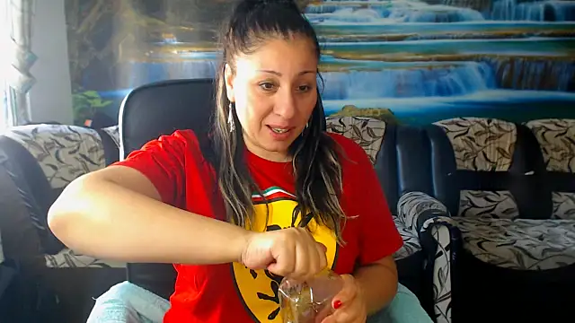 MoistMady online show from October 29, 12:37 pm