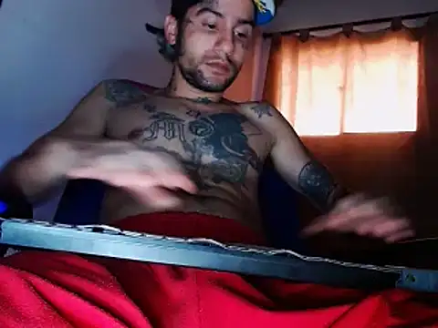 Snapshot of Christian_Stiven1 chatting on February 6, 8:56 pm Christian Stiven1 online show from February 6, 8:56 pm