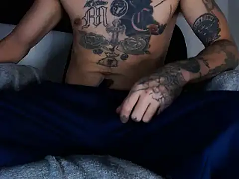 Snapshot of Christian_Stiven1 chatting on March 16, 8:21 pm Christian Stiven1 online show from March 16, 8:21 pm