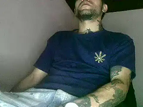 Christian Stiven1 online show from April 22, 6:47 pm