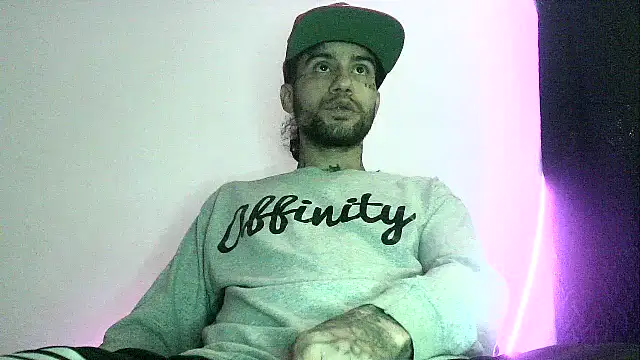 Snapshot of Christian_Stiven1 chatting on June 11, 3:20 pm Christian Stiven1 online show from June 11, 3:20 pm