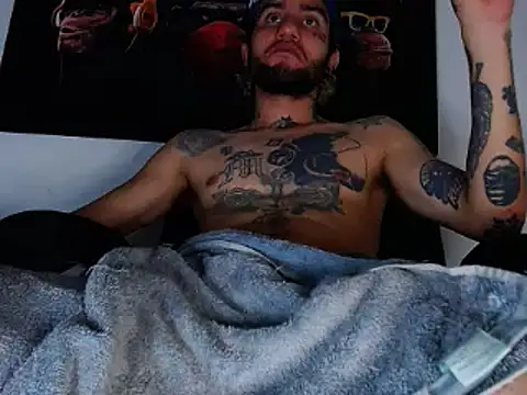 Snapshot of Christian_Stiven1 chatting on March 14, 8:17 pm Christian Stiven1 online show from March 14, 8:17 pm