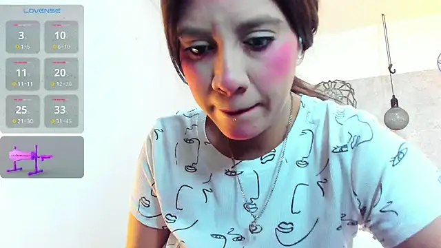 Rebeca xs online show from December 4, 7:51 am