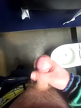 Snapshot of WhiteMeat069 chatting on February 18, 5:09 am WhiteMeat069 online show from February 18, 5:09 am