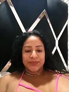 Snapshot of ashley69_brown chatting on July 4, 11:20 pm ashley69 brown online show from July 4, 11:20 pm
