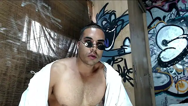 Justin Frank online show from February 15, 4:39 pm