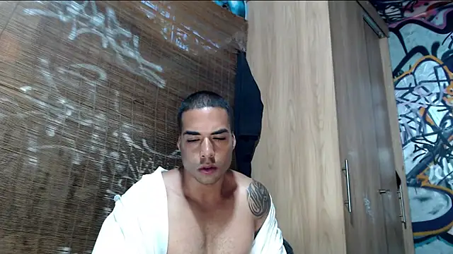 Justin Frank online show from November 27, 10:43 pm