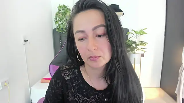 sahara1802 online show from December 19, 9:00 am