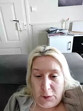 Snapshot of GeileEstelle chatting on March 10, 8:17 am GeileEstelle online show from March 10, 8:17 am