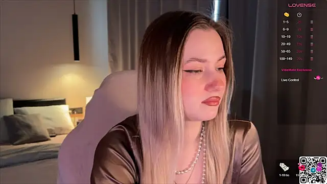 Snapshot of elinanortas chatting on November 22, 6:01 am elinanortas online show from November 22, 6:01 am