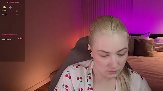 elinanortas online show from May 6, 5:22 am