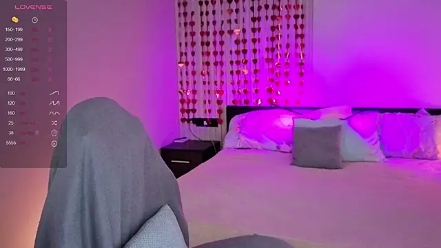 elinanortas online show from April 18, 4:59 am