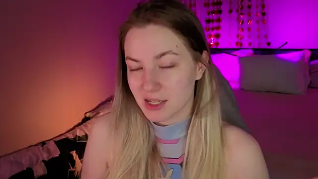 elinanortas online show from April 6, 4:30 am