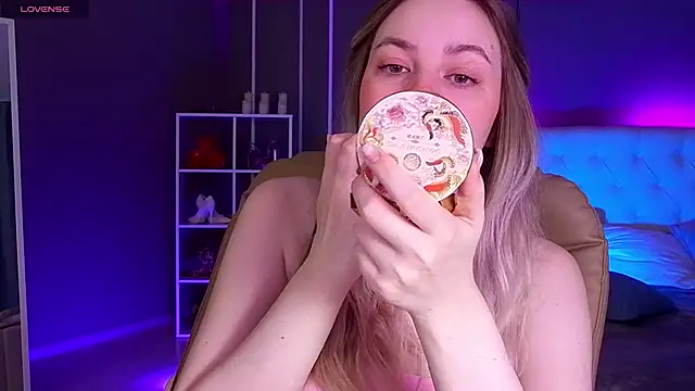 elinanortas online show from September 23, 1:12 am
