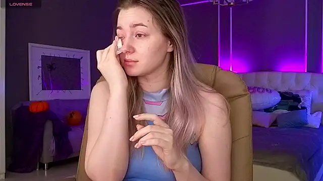 Snapshot of elinanortas chatting on November 3, 1:33 am elinanortas online show from November 3, 1:33 am