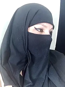 Snapshot of evelyn__salah chatting on October 21, 10:09 pm evelyn salah online show from October 21, 10:09 pm