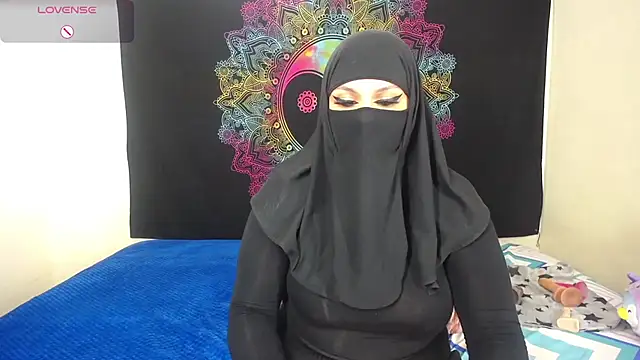 Snapshot of evelyn__salah chatting on October 28, 9:58 pm evelyn salah online show from October 28, 9:58 pm