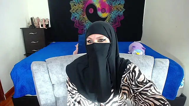 Snapshot of evelyn__salah chatting on November 30, 5:25 pm evelyn salah online show from November 30, 5:25 pm