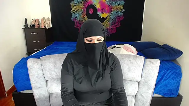 Snapshot of evelyn__salah chatting on November 29, 10:21 pm evelyn salah online show from November 29, 10:21 pm