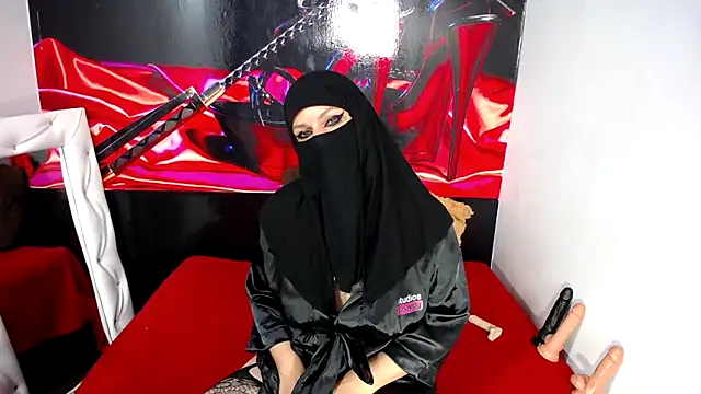 Snapshot of evelyn__salah chatting on January 30, 7:29 am evelyn salah online show from January 30, 7:29 am