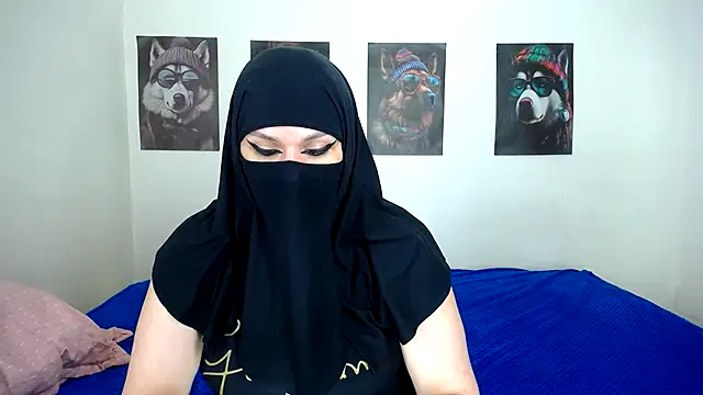 Snapshot of evelyn__salah chatting on October 8, 9:26 pm evelyn salah online show from October 8, 9:26 pm