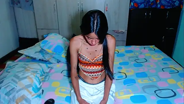 Mia sexy18  online show from January 15, 2:59 am