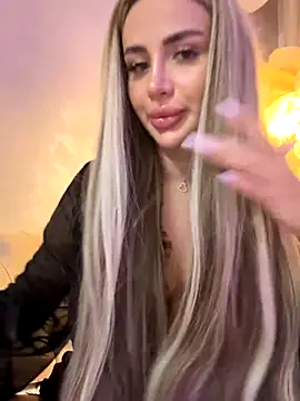 AshleySinn online show from October 7, 8:32 pm