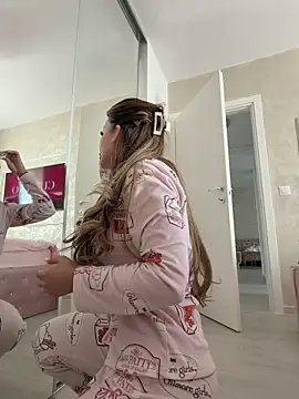 AshleySinn online show from March 10, 8:29 am