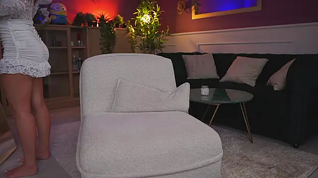 AshleySinn online show from March 5, 10:45 am