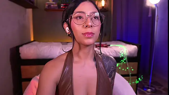 camila3   online show from January 8, 7:53 pm