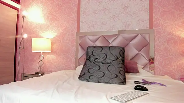 Scarleett 22 online show from November 29, 8:09 pm