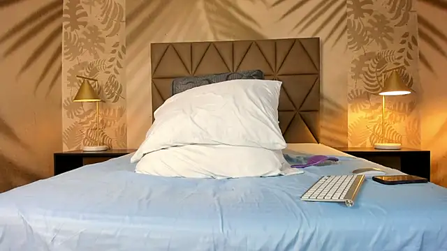 Scarleett 22 online show from May 27, 7:54 pm