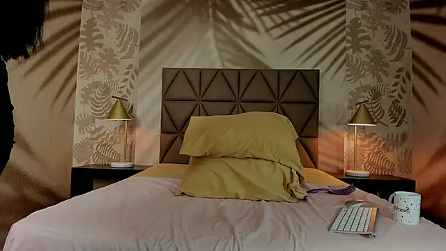 Scarleett 22 online show from February 19, 8:06 pm