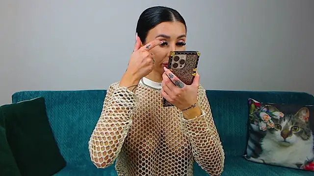 Snapshot of SaraDaisy chatting on November 27, 6:41 pm SaraDaisy online show from November 27, 6:41 pm