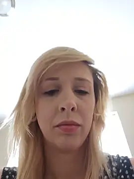Snapshot of AmethystFoxx chatting on June 10, 6:09 pm AmethystFoxx online show from June 10, 6:09 pm