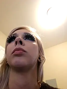 AmethystFoxx online show from November 20, 10:42 pm