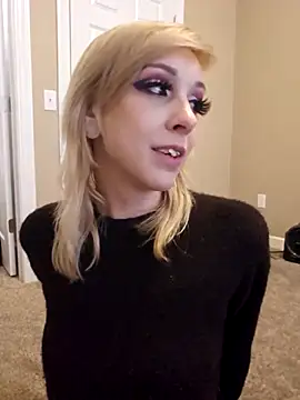 AmethystFoxx online show from March 5, 9:11 pm