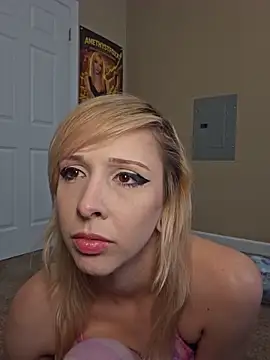 AmethystFoxx online show from May 18, 5:51 pm