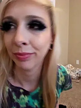 AmethystFoxx online show from November 12, 9:40 pm