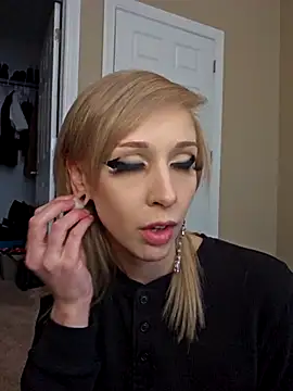 AmethystFoxx online show from February 20, 7:27 pm