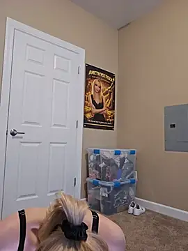 AmethystFoxx online show from May 17, 5:57 pm