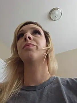 Snapshot of AmethystFoxx chatting on July 11, 3:12 pm AmethystFoxx online show from July 11, 3:12 pm