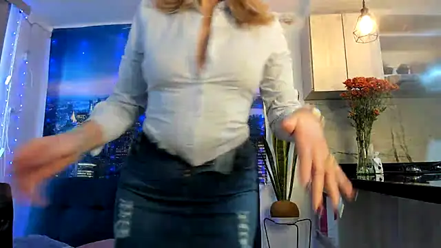 Snapshot of ashleymilf_1 chatting on March 4, 2:10 pm ashleymilf 1 online show from March 4, 2:10 pm
