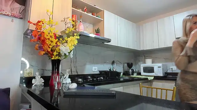 ashleymilf 1 online show from November 8, 3:04 pm