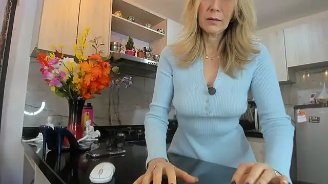 ashleymilf 1 online show from July 23, 3:19 pm