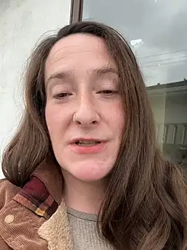 Mini And The Bear online show from April 13, 5:28 pm