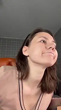 NinaVI online show from September 14, 6:30 pm