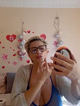 BellaBellaHot online show from October 21, 9:09 am