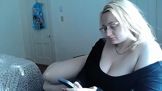 ashleyblaydex online show from February 8, 7:33 pm